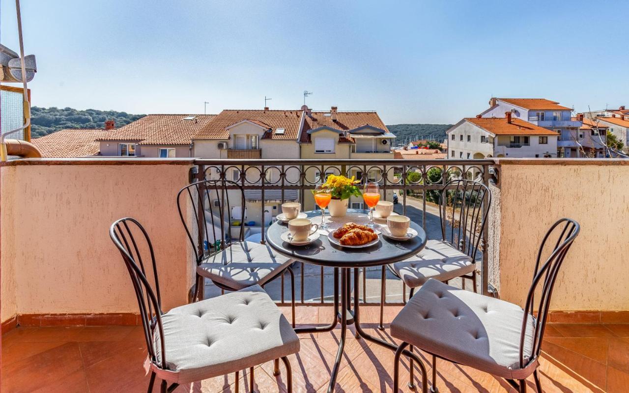 Apartment Green Pula, Family Friendly, Comfortable, Free Parking And Wifi المظهر الخارجي الصورة